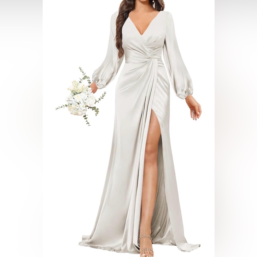 Elegant Long Sleeve Ivory Gown